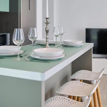 Cocktail By The Sea Spa&pool *