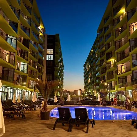 Cocktail By The Sea Spa&pool Апартаменты Мамая