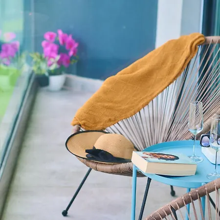 Апартаменты Cocktail By The Sea Spa&pool Мамая